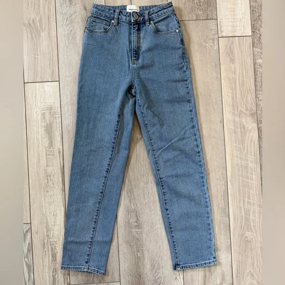 A Brand ‘94 High slim light wash jeans size 24 - Picture 3 of 9